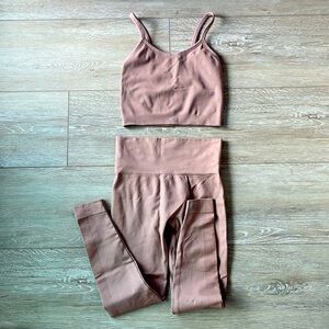 Set active sculptflex legging in light pink. Size S (im jean size 26)